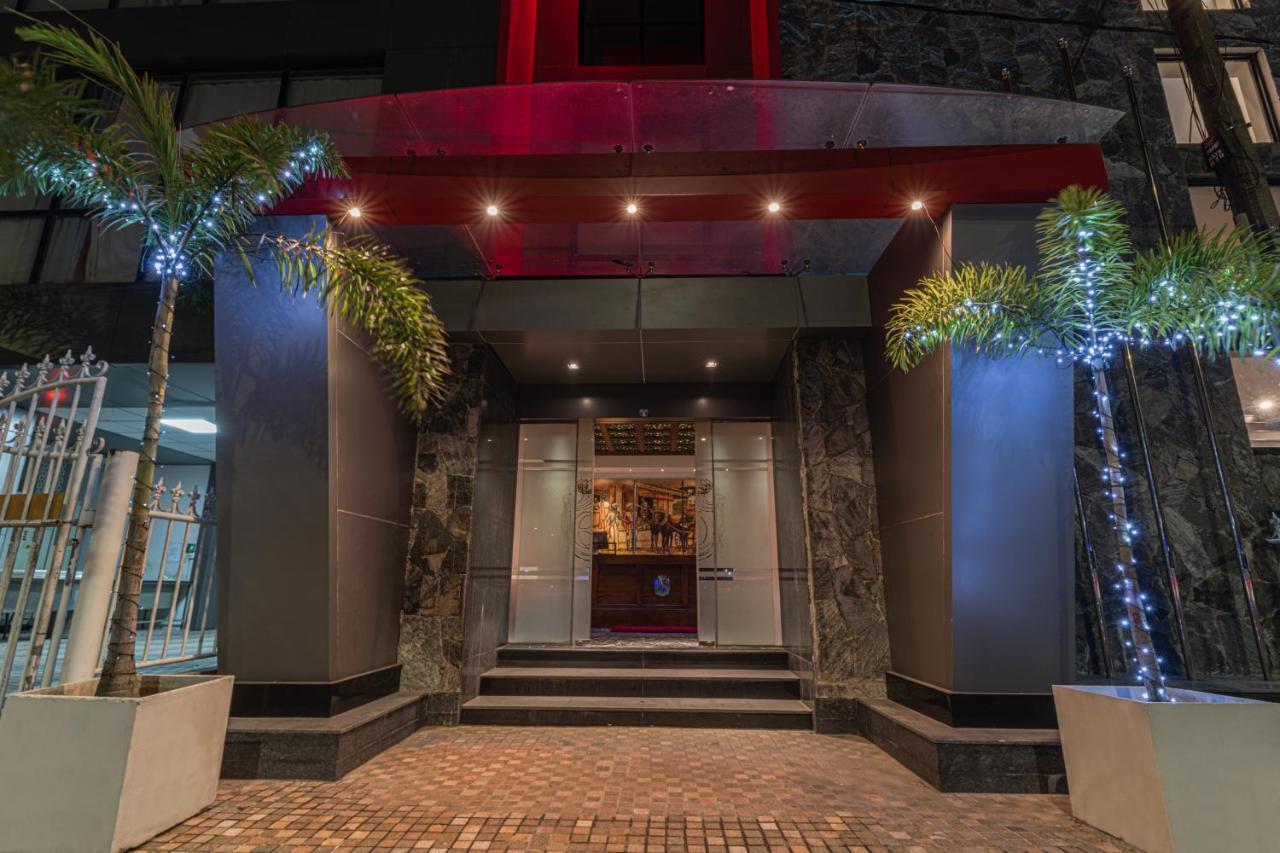 Earl'S Red Colombo Hotel Bagian luar foto