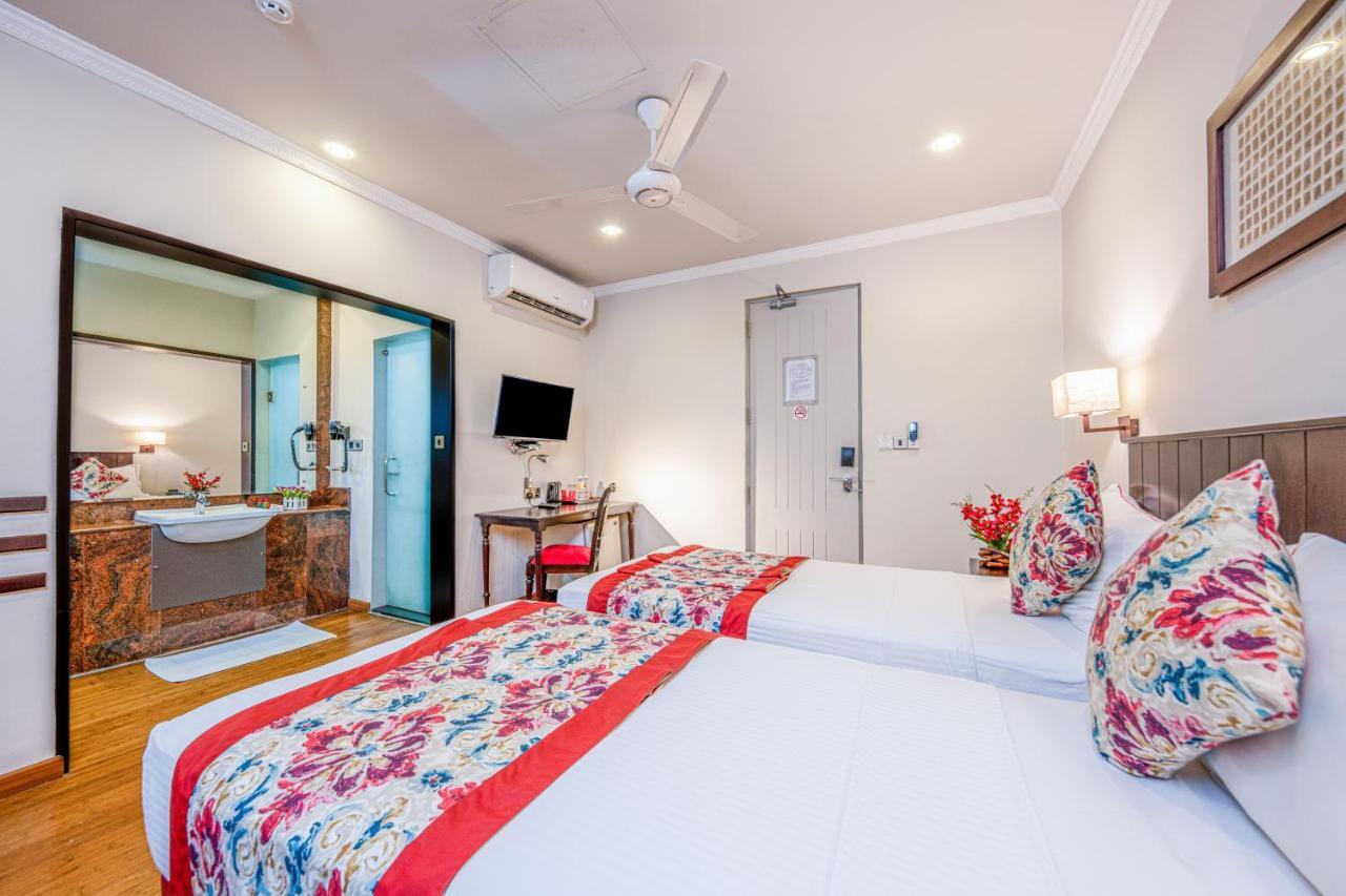 Earl'S Red Colombo Hotel Bagian luar foto